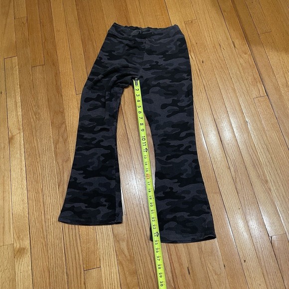 Sundry Womens Kick Flare Cropped Pant Size 2 Medium Camo *missing drawstring - Picture 9 of 12